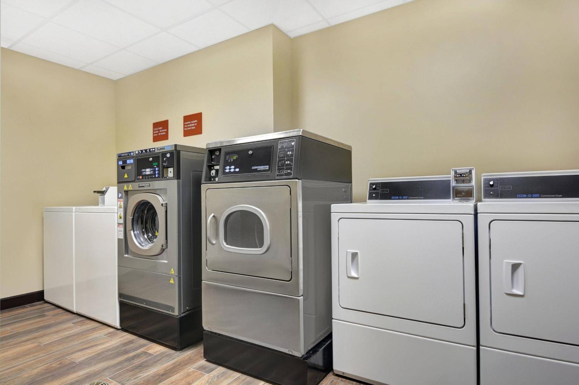Towneplace Suites By Marriott Sarasota/Bradenton West Экстерьер фото